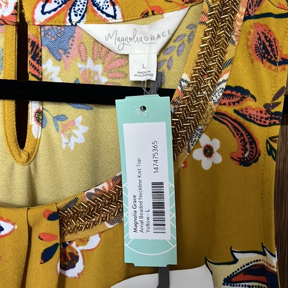 NWT beaded neckline sleeveless top - Picture 3 of 6